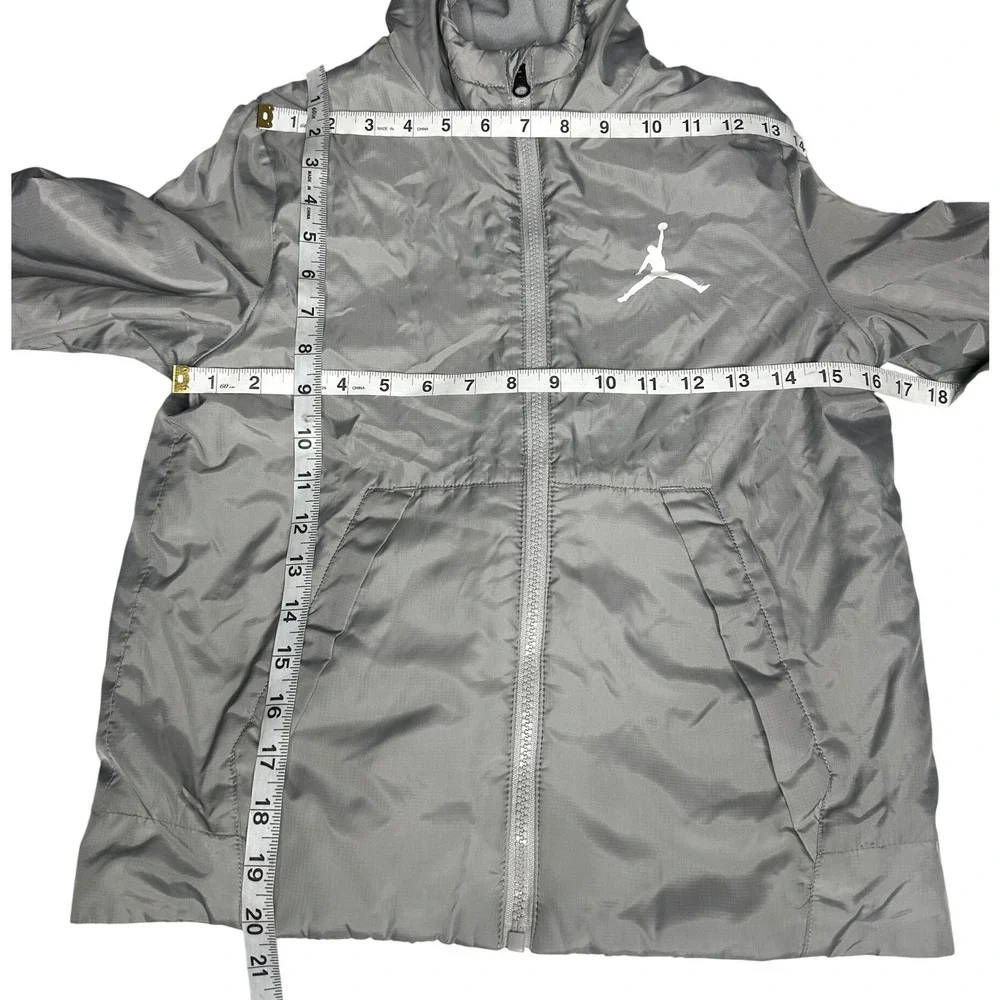 AIR JORDAN BOYS THERMA WINDBREAKER FULL ZIP JACKET Size Small 8-10 Years Gray‎
